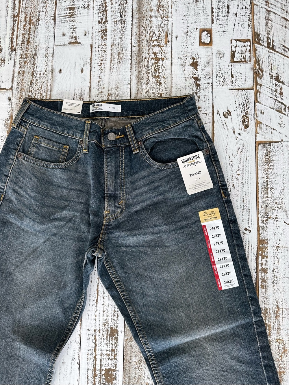 Signature by Levi Strauss Men’s Relaxed Dark Blue Washed Jeans